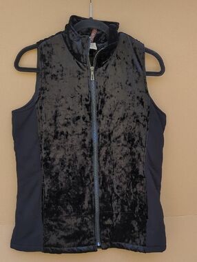 XCVI Women's Velvet Vest Black Small High Neck Casual Soft Thick Pockets Zip Up